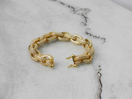 Iced Oval Link Bracelet Gold